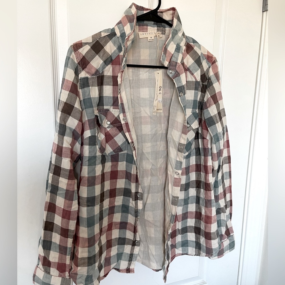 Women’s Plaid Button Down Shirt